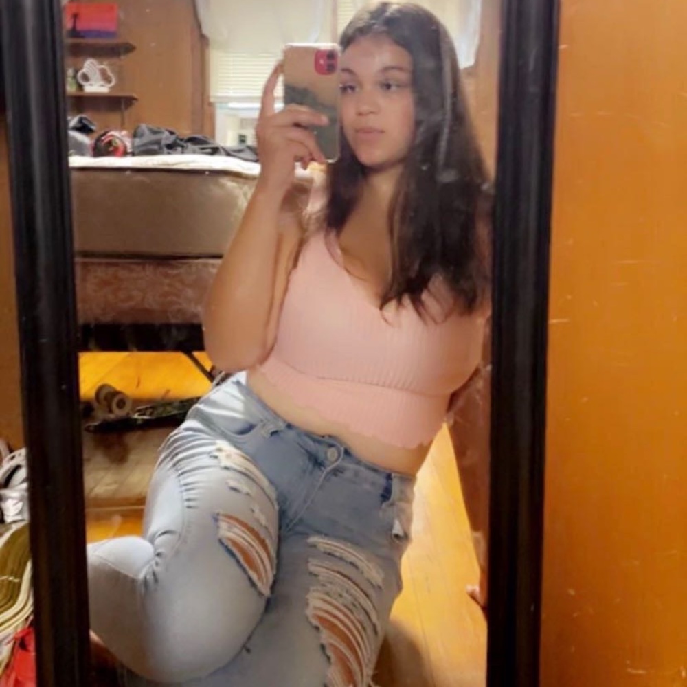 Meet your Posher, Julia